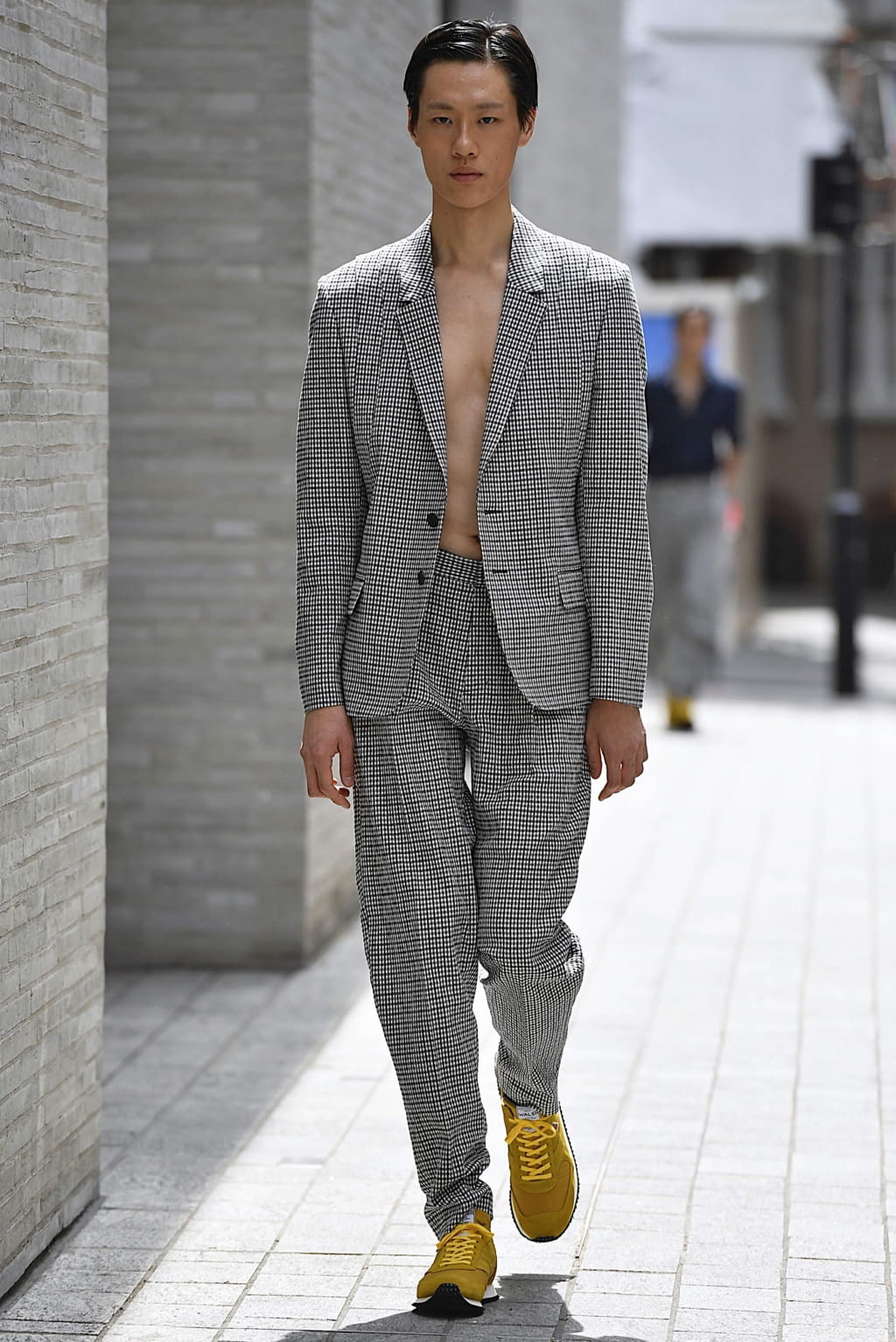 Fashion Week London Spring/Summer 2020 look 10 from the Chalayan collection menswear