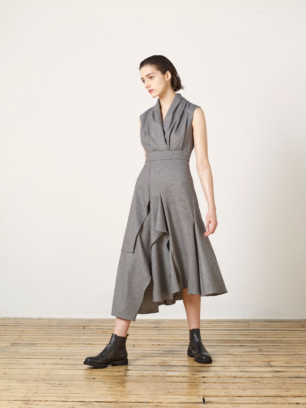 Fashion Week London Pre-Fall 2019 look 1 from the Chalayan collection womenswear