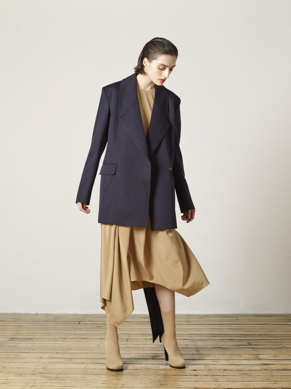 Fashion Week London Pre-Fall 2019 look 16 from the Chalayan collection womenswear