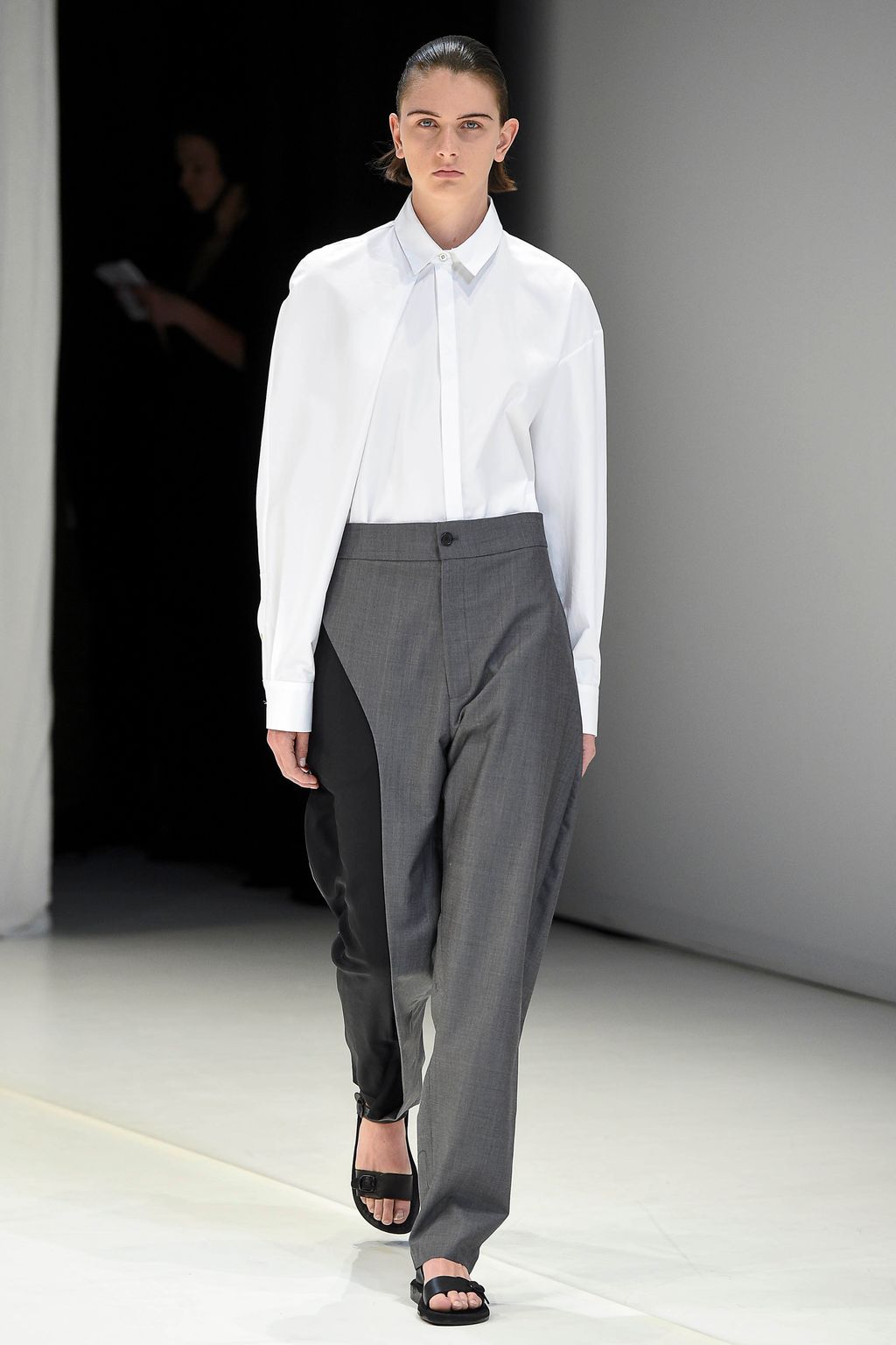 Fashion Week London Spring/Summer 2018 look 6 from the Chalayan collection womenswear