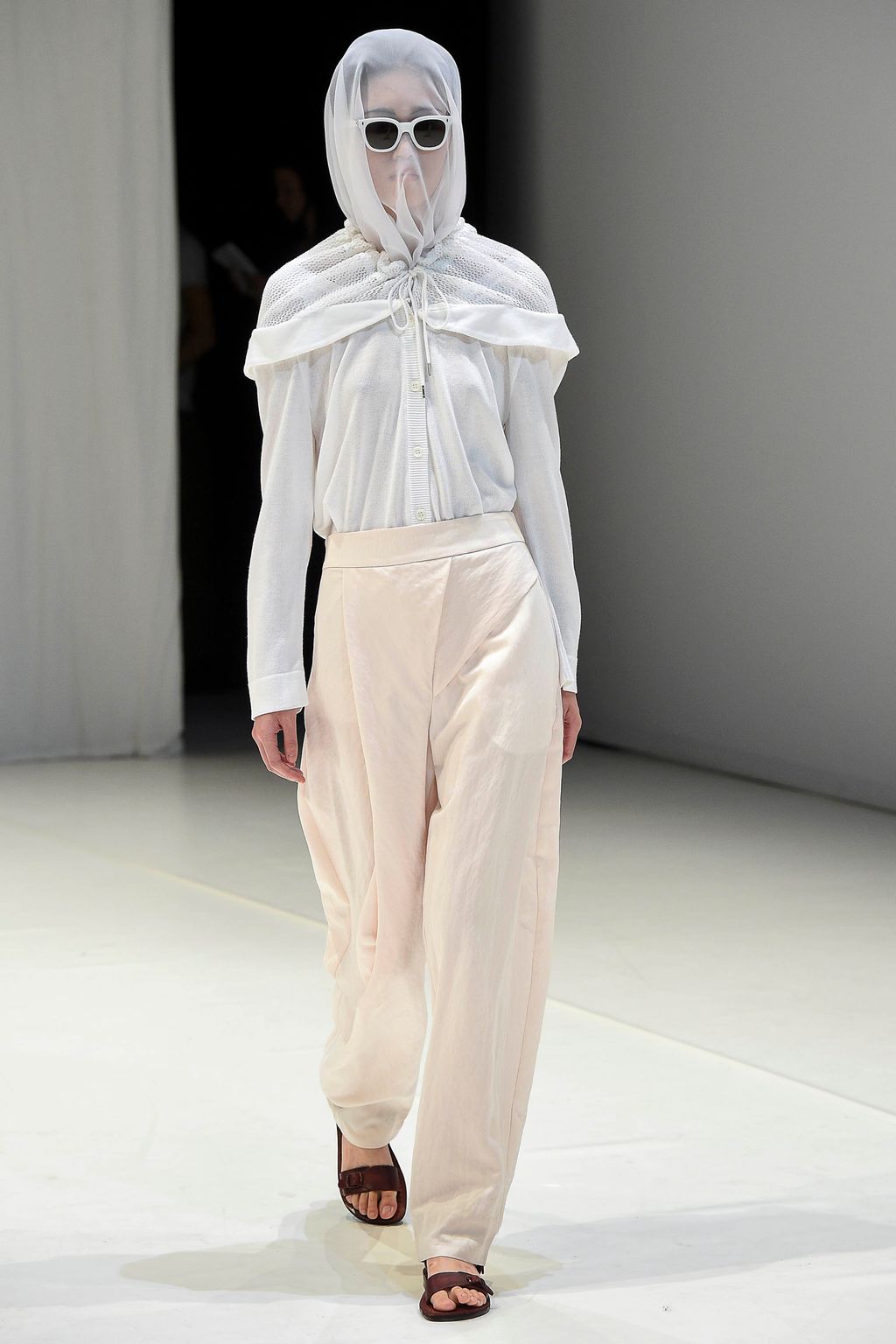 Fashion Week London Spring/Summer 2018 look 15 from the Chalayan collection womenswear