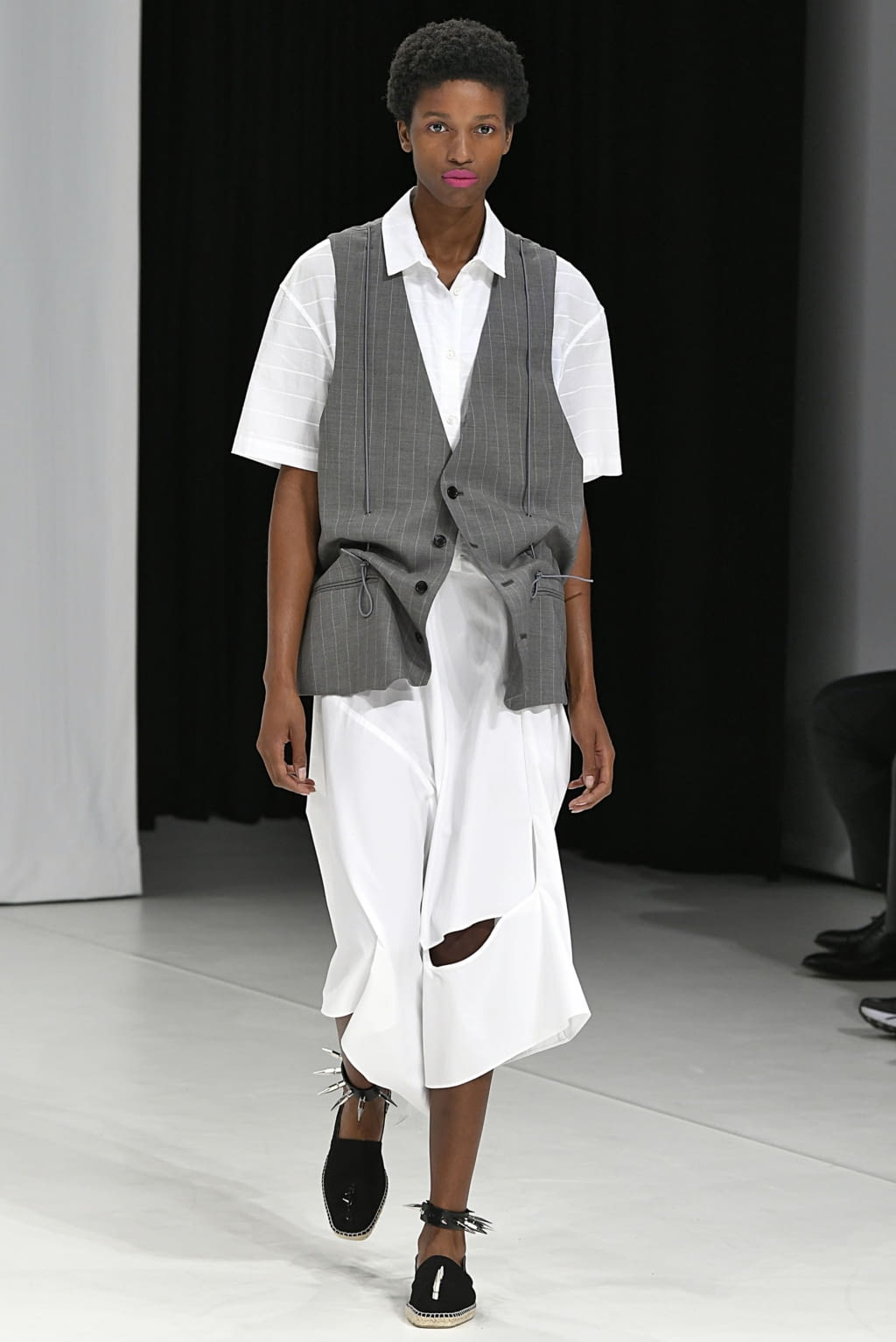 Fashion Week London Spring/Summer 2019 look 2 de la collection Chalayan womenswear