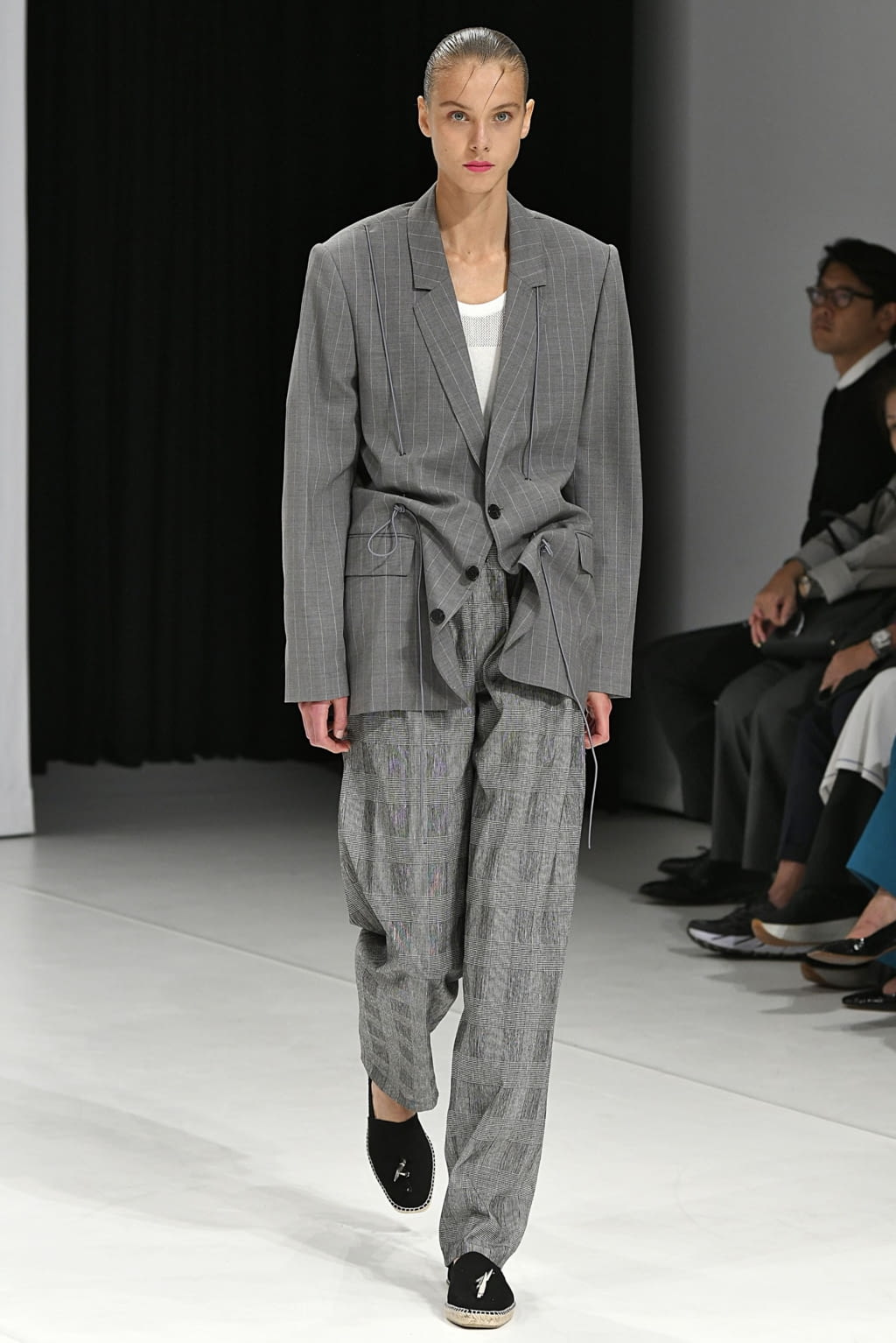 Fashion Week London Spring/Summer 2019 look 3 from the Chalayan collection womenswear