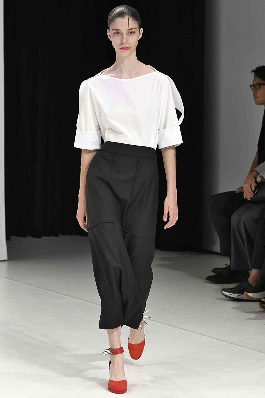 Fashion Week London Spring/Summer 2019 look 9 from the Chalayan collection womenswear