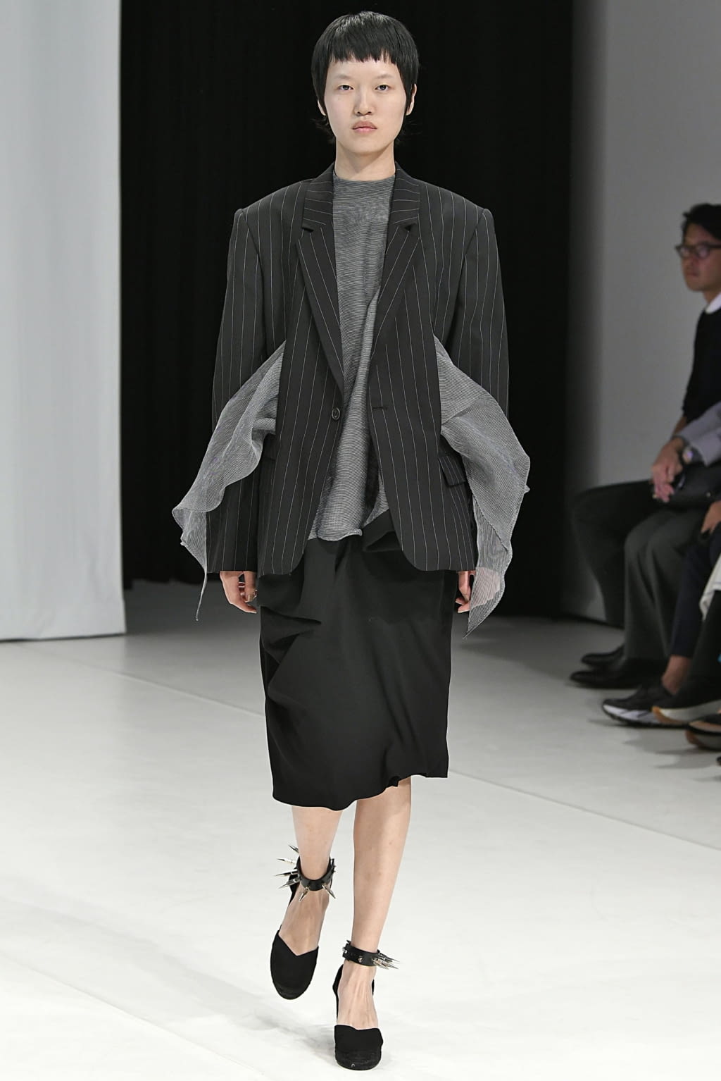 Fashion Week London Spring/Summer 2019 look 11 from the Chalayan collection womenswear