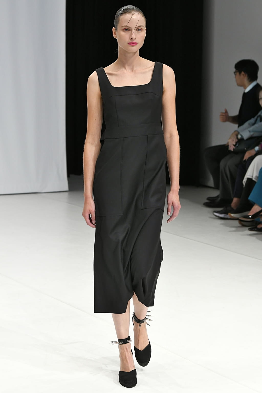 Fashion Week London Spring/Summer 2019 look 13 from the Chalayan collection womenswear