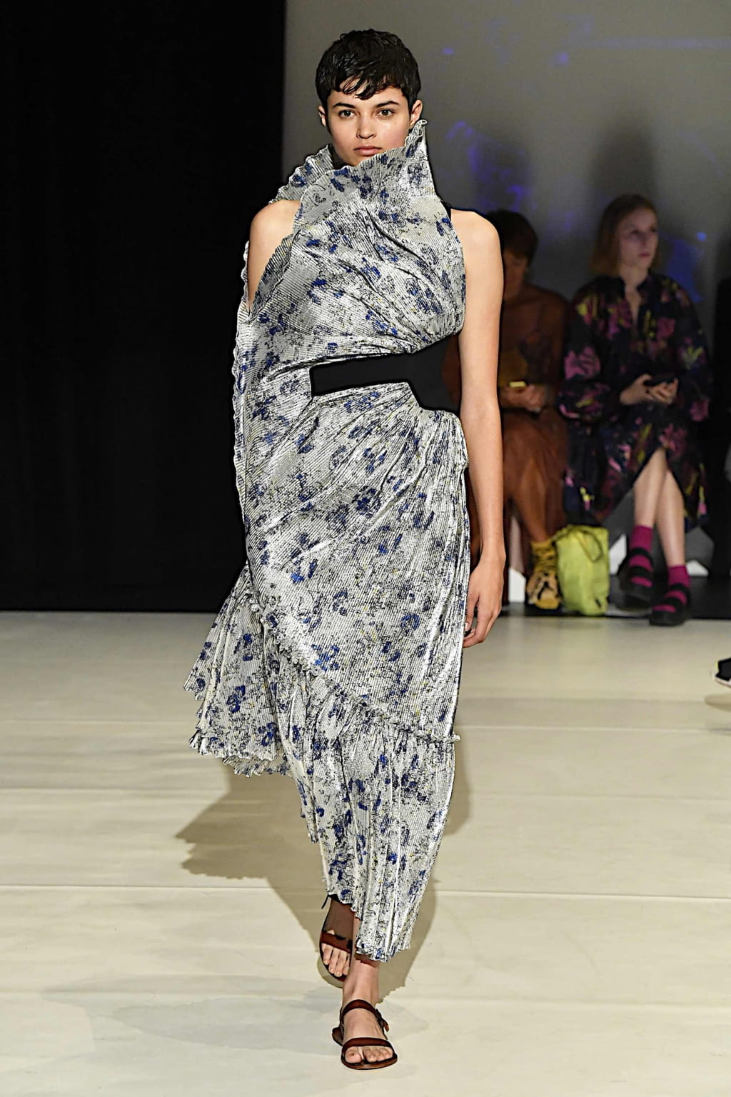 Fashion Week London Spring/Summer 2020 look 3 de la collection Chalayan womenswear