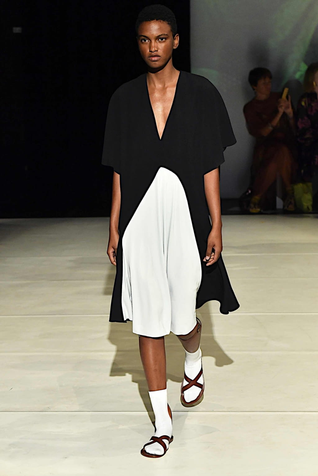 Fashion Week London Spring/Summer 2020 look 32 from the Chalayan collection womenswear