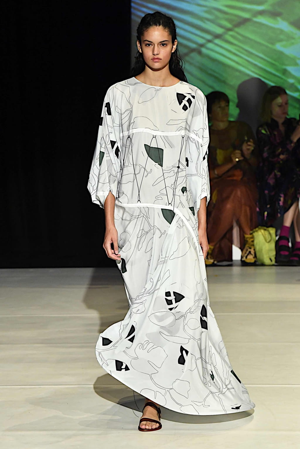 Fashion Week London Spring/Summer 2020 look 36 from the Chalayan collection womenswear