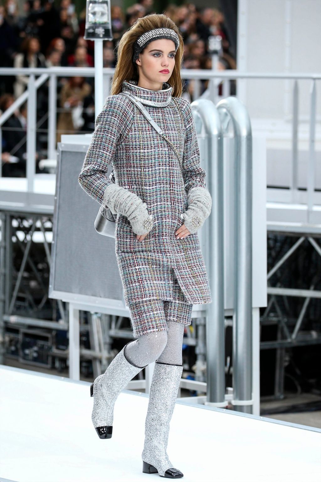 Fashion Week Paris Fall/Winter 2017 look 6 from the Chanel collection 女装