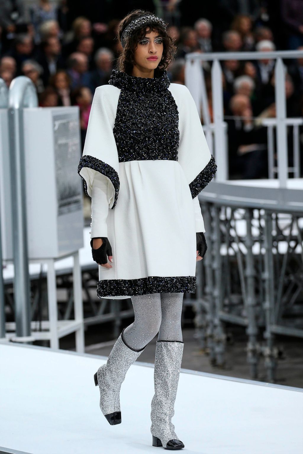 Fashion Week Paris Fall/Winter 2017 look 78 from the Chanel collection 女装