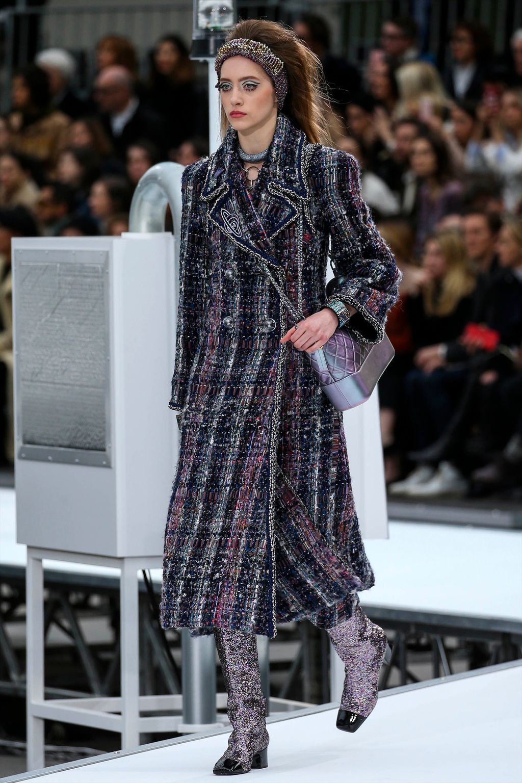 Fashion Week Paris Fall/Winter 2017 look 51 from the Chanel collection womenswear