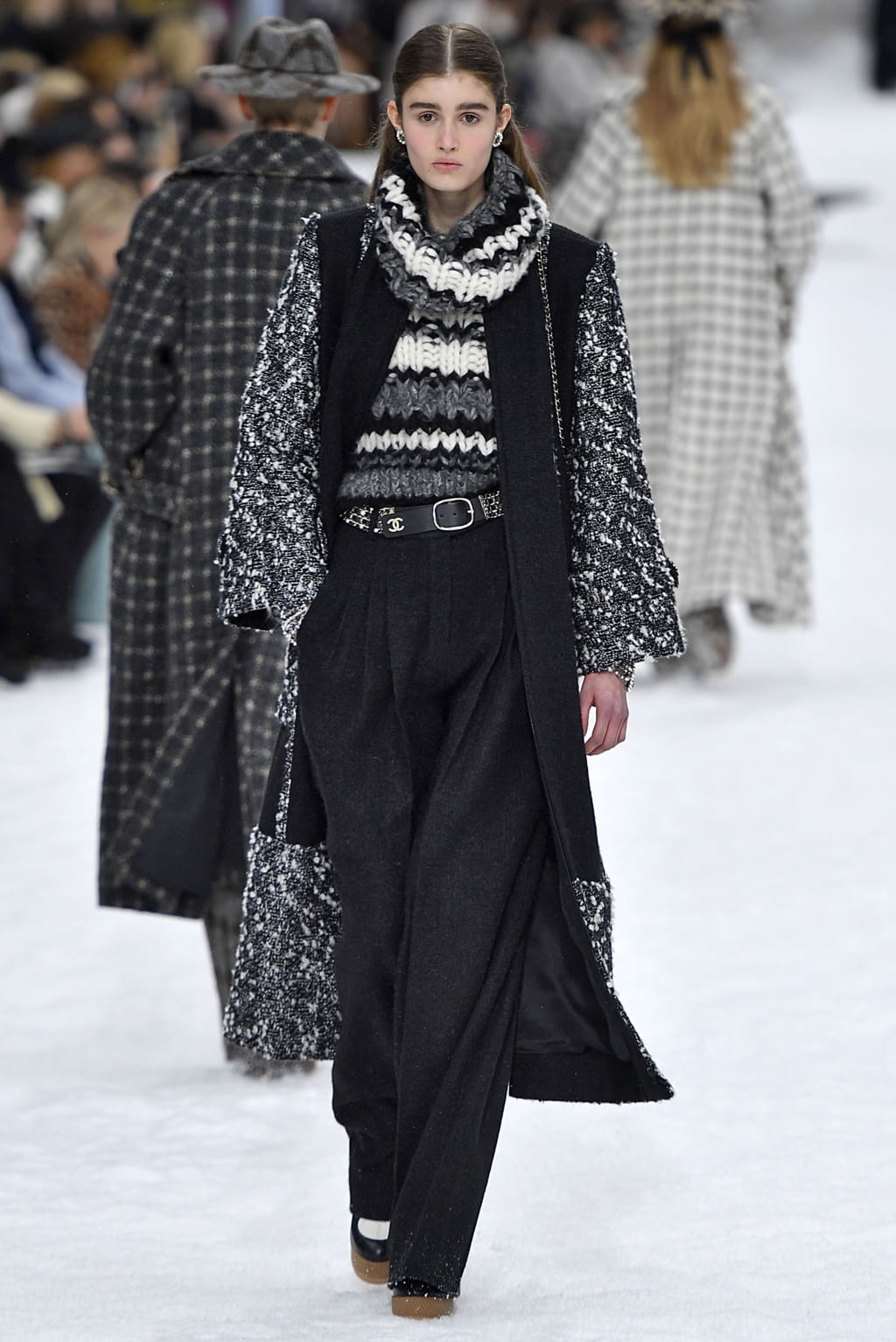 Fashion Week Paris Fall/Winter 2019 look 8 de la collection Chanel womenswear