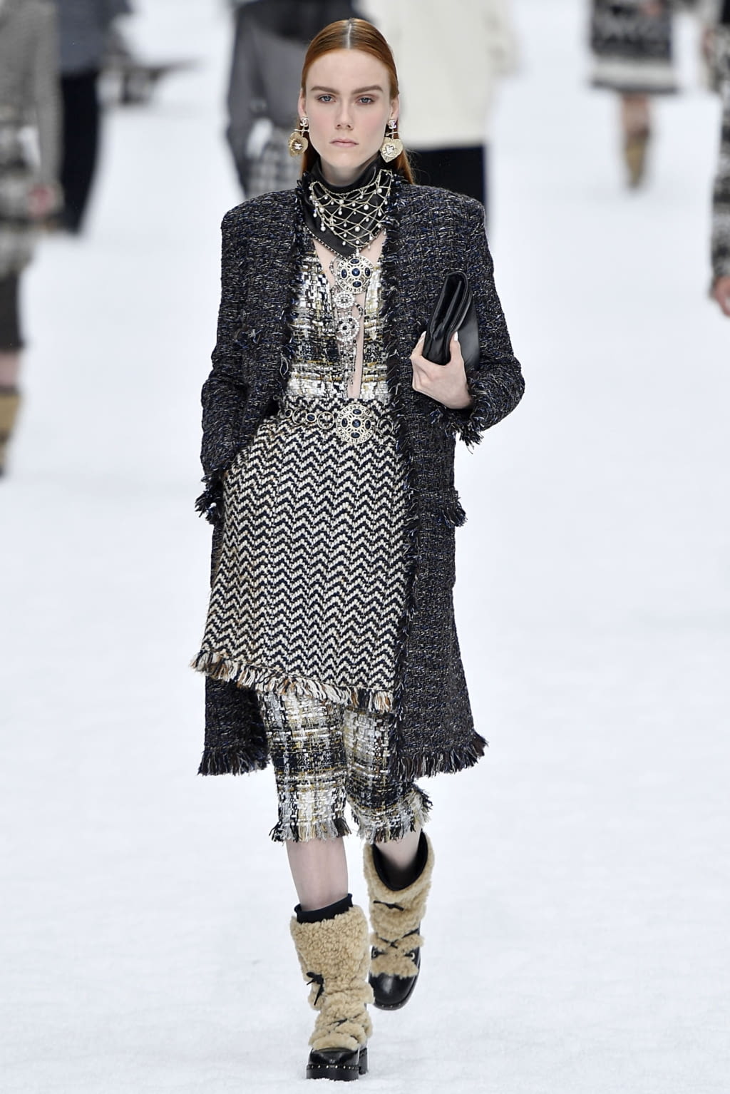 Fashion Week Paris Fall/Winter 2019 look 18 from the Chanel collection 女装