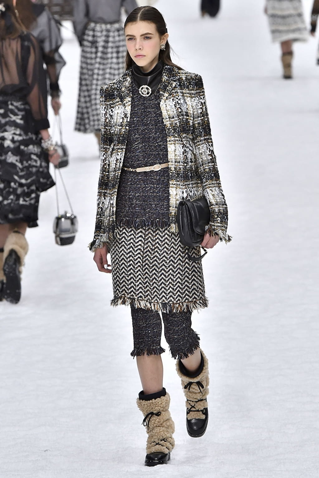Fashion Week Paris Fall/Winter 2019 look 19 de la collection Chanel womenswear