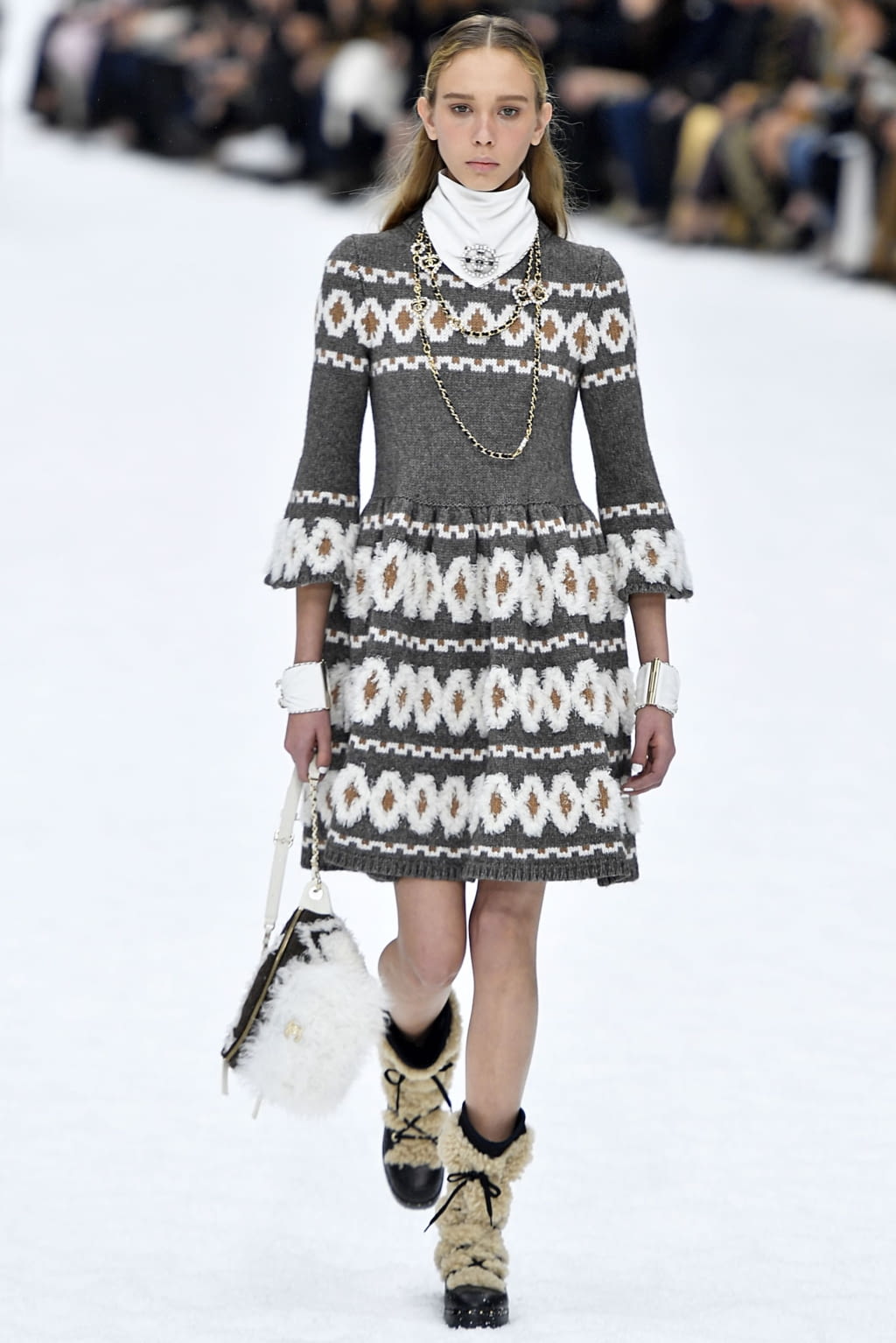 Fashion Week Paris Fall/Winter 2019 look 26 from the Chanel collection 女装