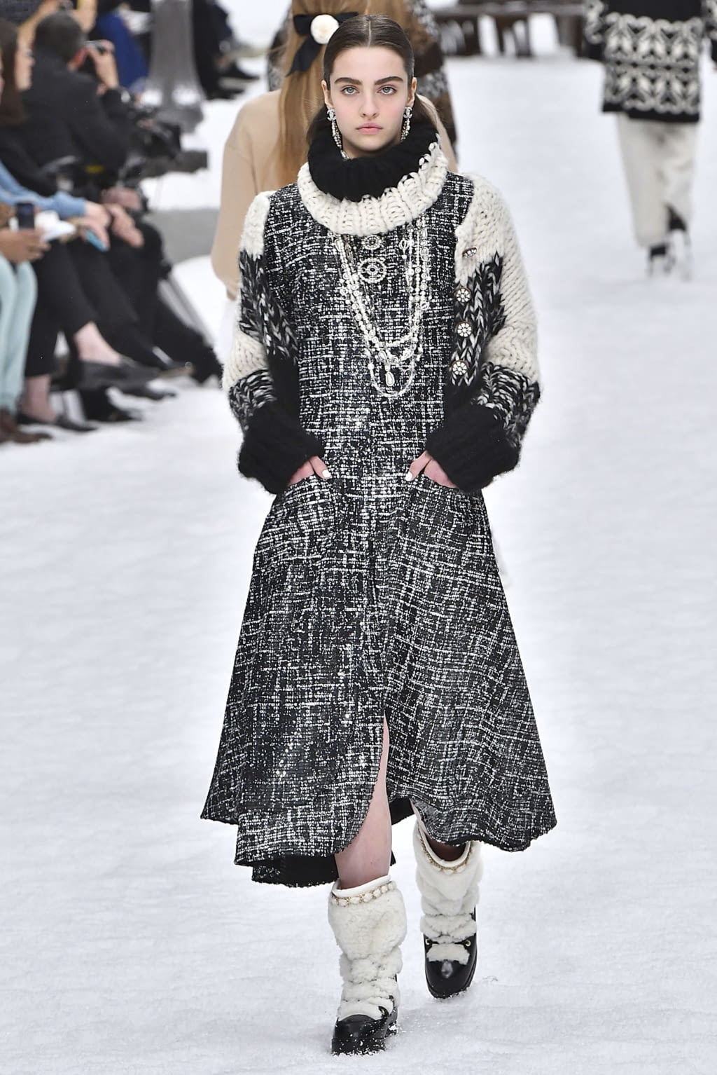 Fashion Week Paris Fall/Winter 2019 look 27 de la collection Chanel womenswear