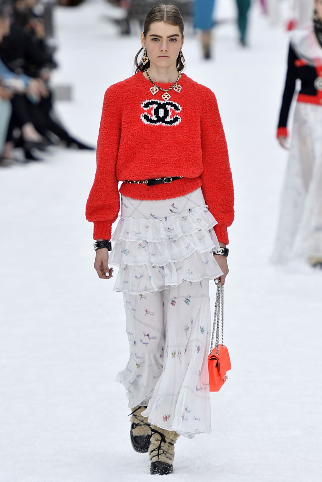 Fashion Week Paris Fall/Winter 2019 look 48 de la collection Chanel womenswear