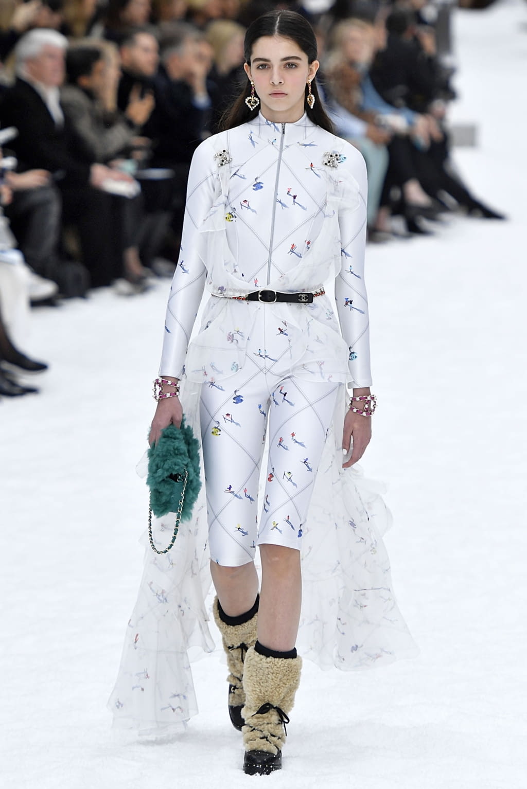 Fashion Week Paris Fall/Winter 2019 look 51 from the Chanel collection womenswear