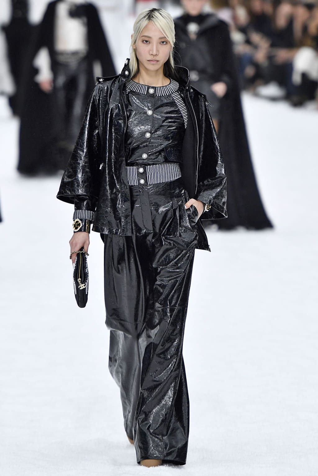 Fashion Week Paris Fall/Winter 2019 look 55 from the Chanel collection womenswear