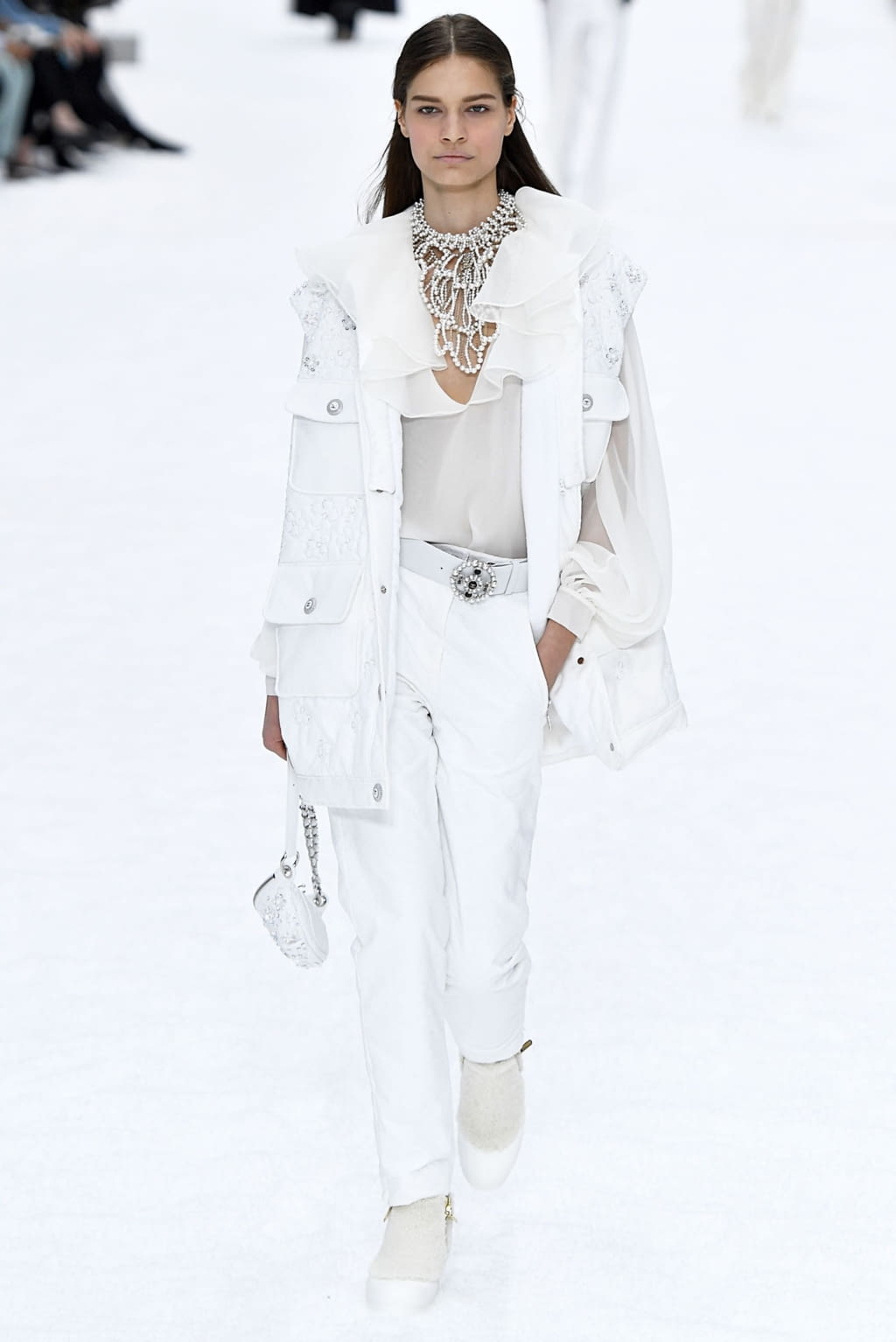 Fashion Week Paris Fall/Winter 2019 look 65 from the Chanel collection womenswear