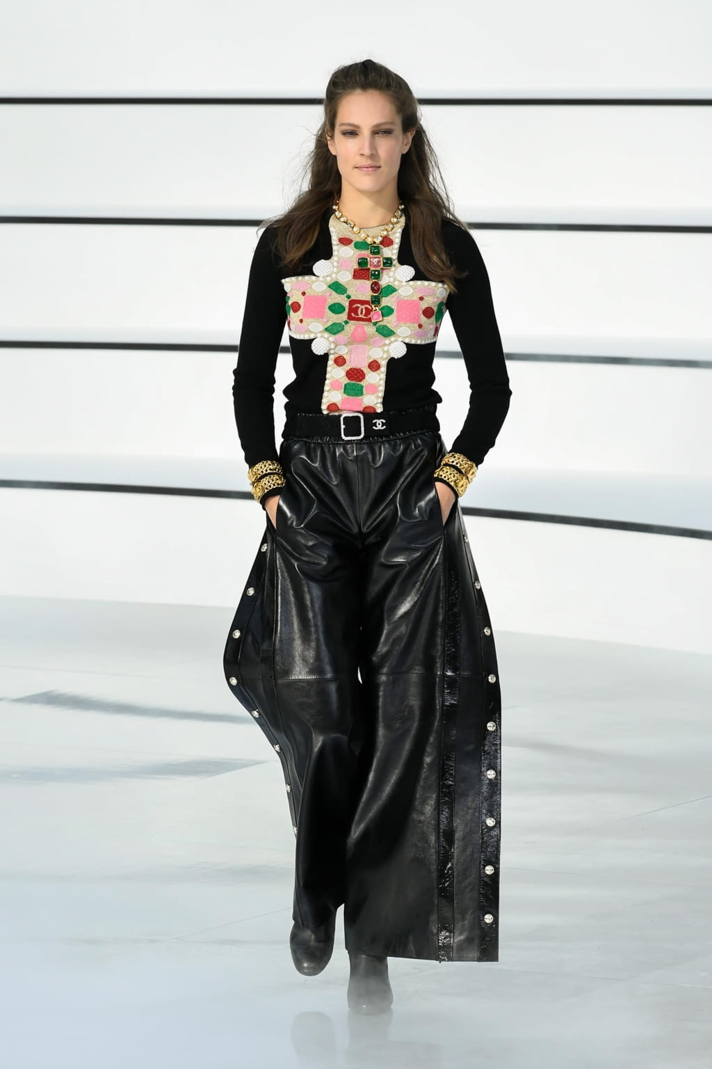 Fashion Week Paris Fall/Winter 2020 look 16 de la collection Chanel womenswear