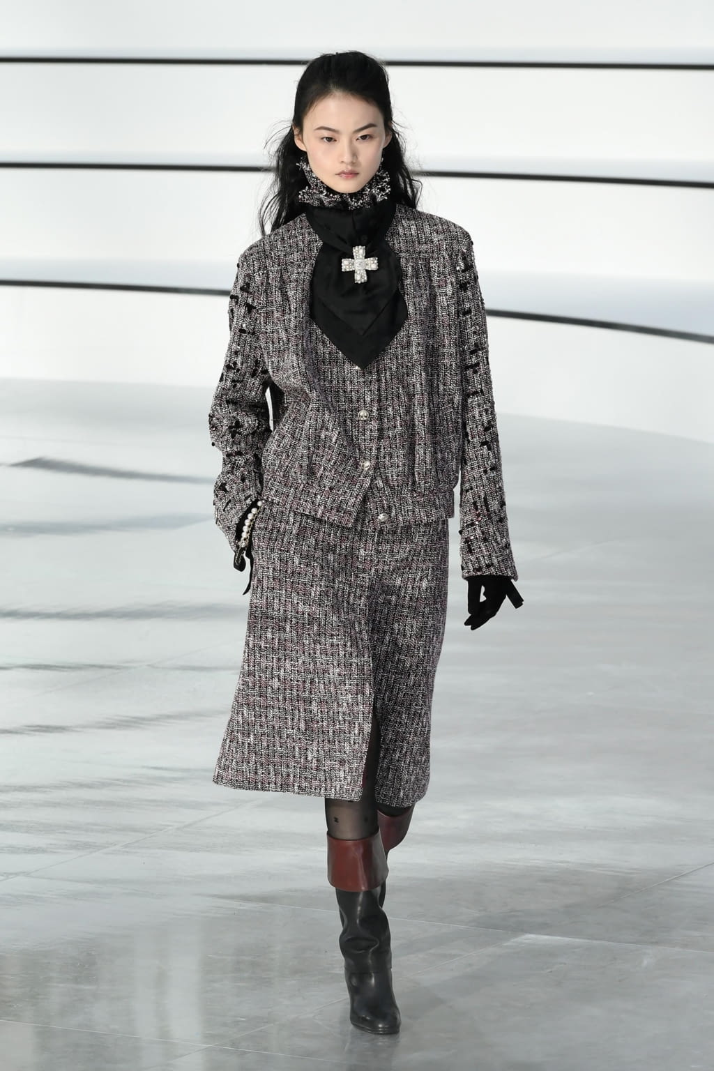 Fashion Week Paris Fall/Winter 2020 look 31 from the Chanel collection 女装