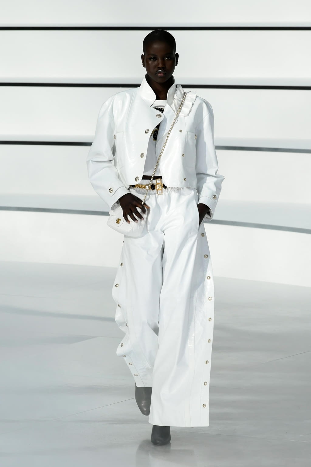 Fashion Week Paris Fall/Winter 2020 look 65 from the Chanel collection womenswear