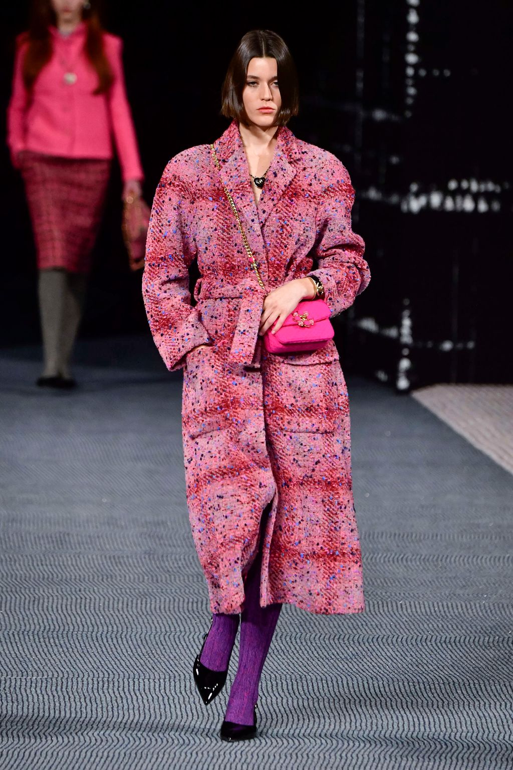 Fashion Week Paris Fall/Winter 2022 look 1 from the Chanel collection womenswear