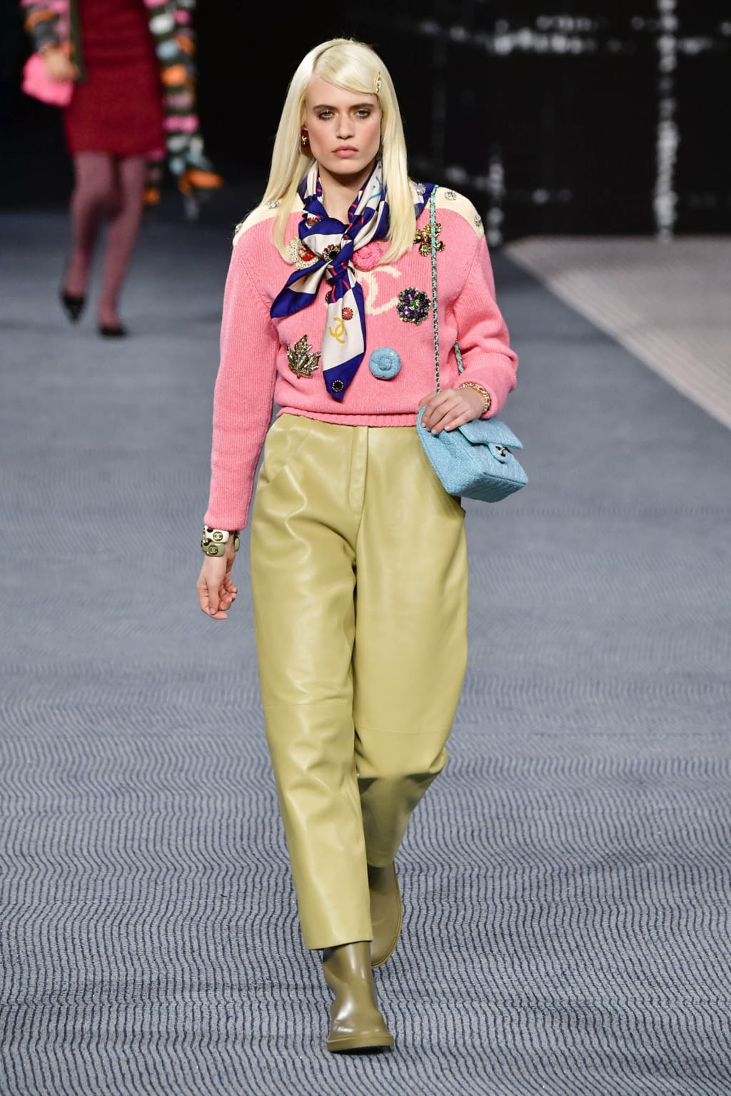 Fashion Week Paris Fall/Winter 2022 look 9 from the Chanel collection 女装
