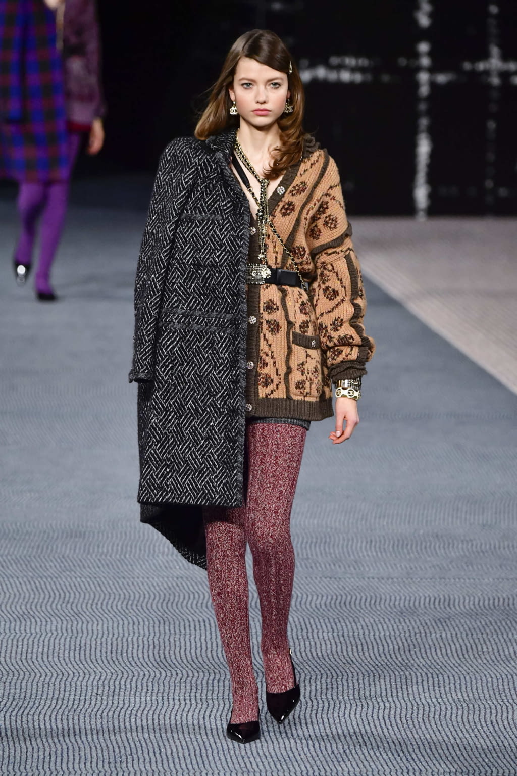 Fashion Week Paris Fall/Winter 2022 look 14 de la collection Chanel womenswear