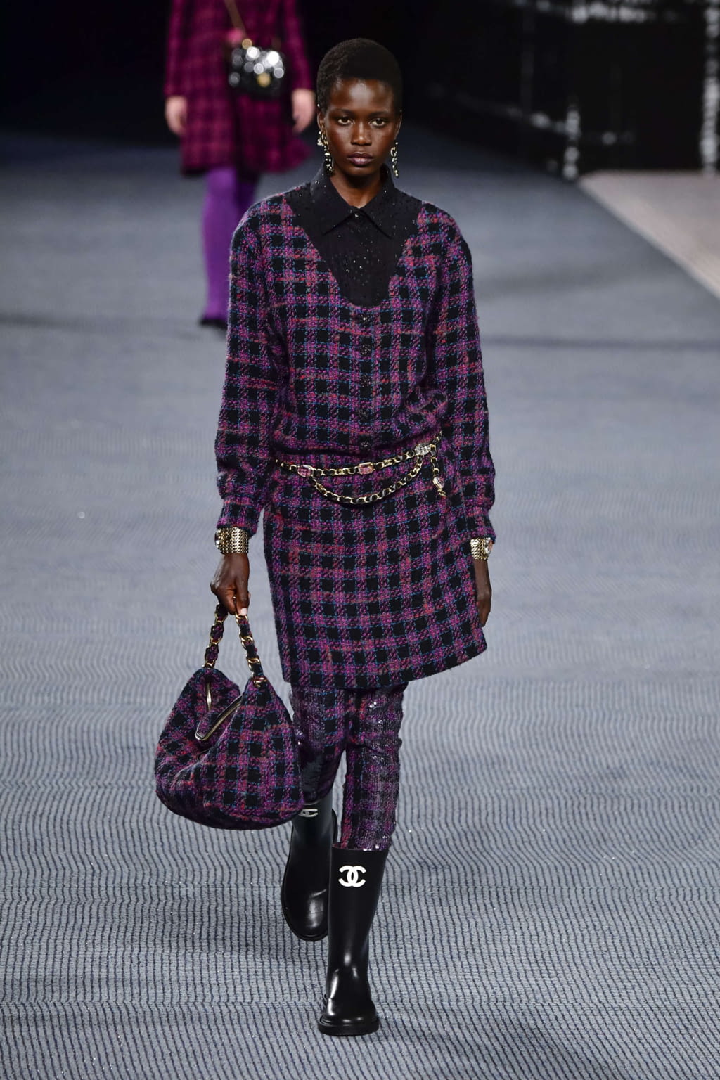 Fashion Week Paris Fall/Winter 2022 look 18 de la collection Chanel womenswear