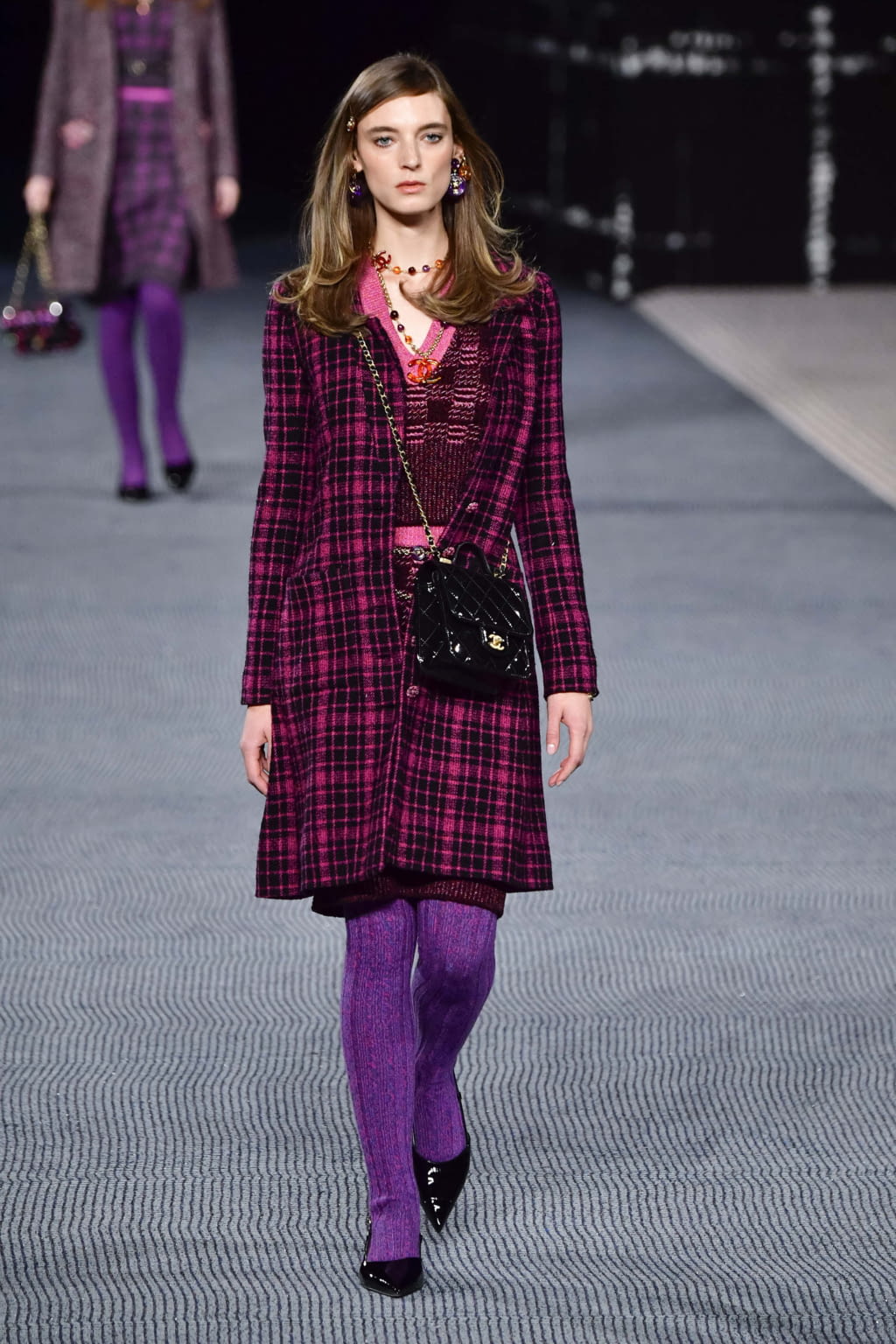Fashion Week Paris Fall/Winter 2022 look 19 from the Chanel collection 女装