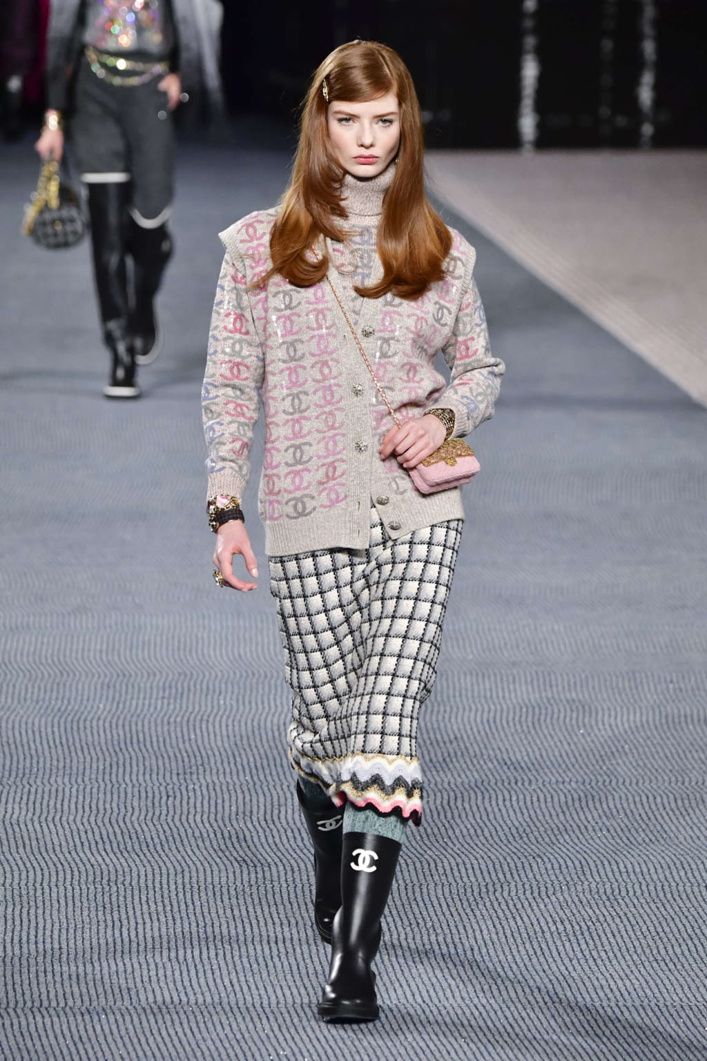 Fashion Week Paris Fall/Winter 2022 look 26 de la collection Chanel womenswear