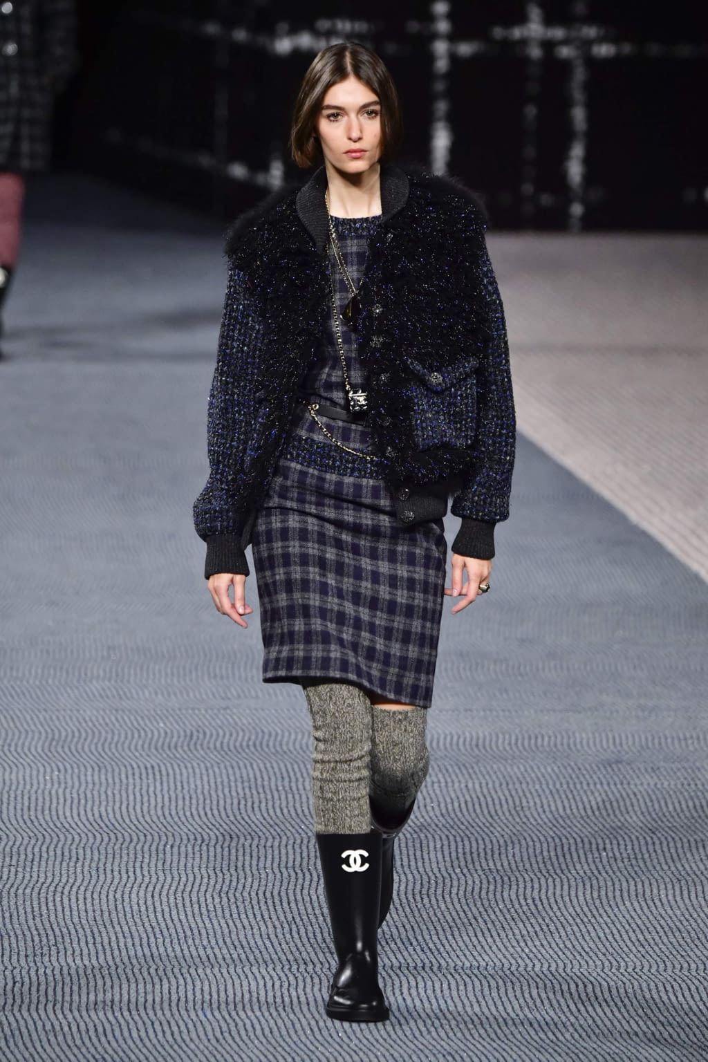 Fashion Week Paris Fall/Winter 2022 look 34 de la collection Chanel womenswear