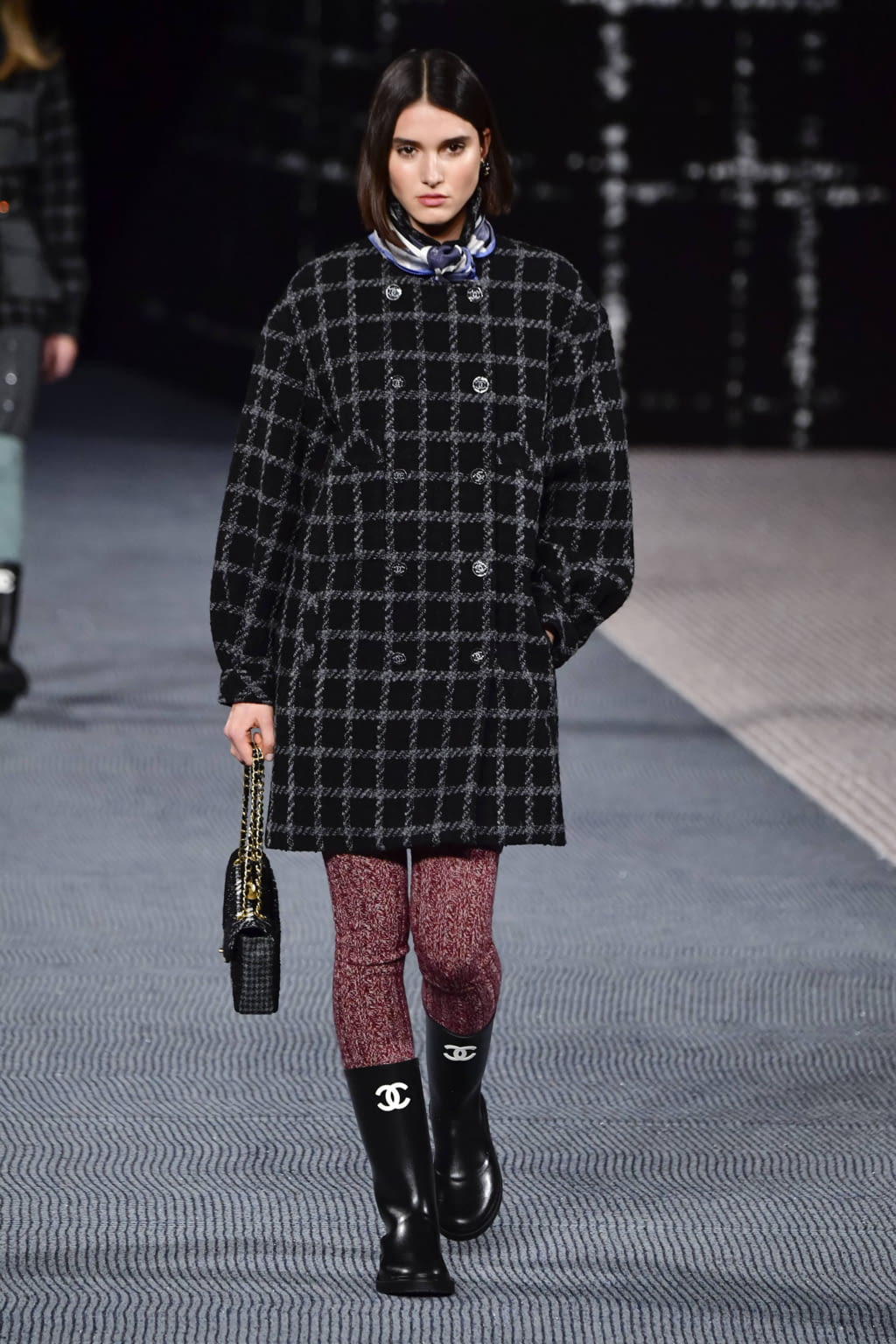 Fashion Week Paris Fall/Winter 2022 look 35 from the Chanel collection 女装