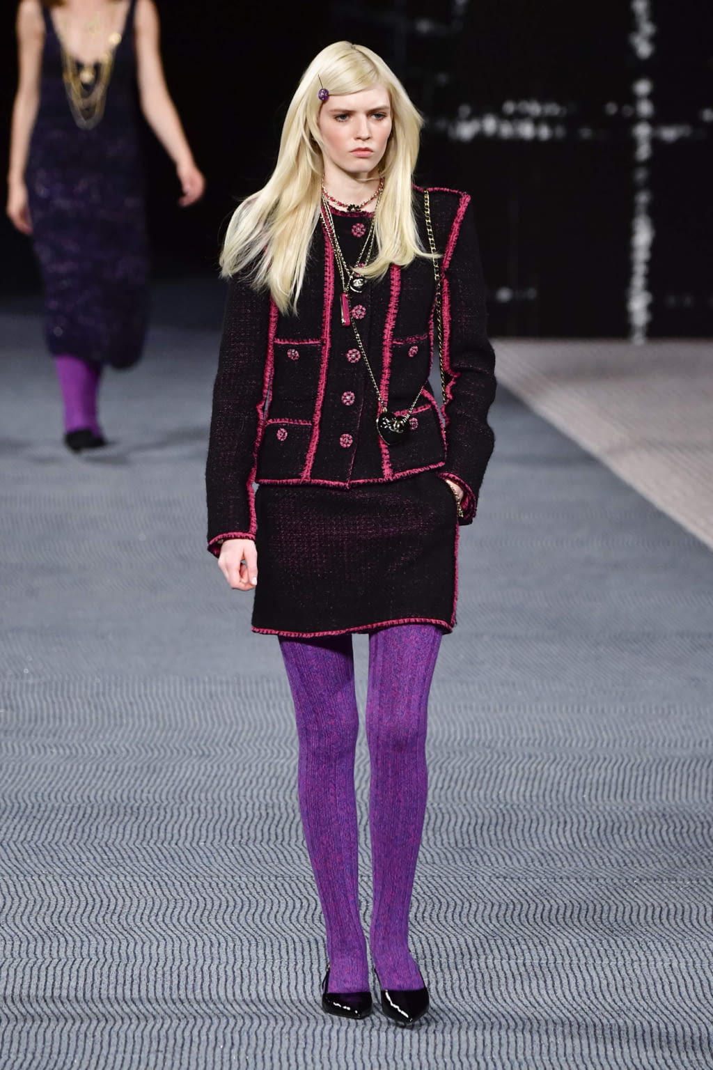 Fashion Week Paris Fall/Winter 2022 look 46 from the Chanel collection 女装