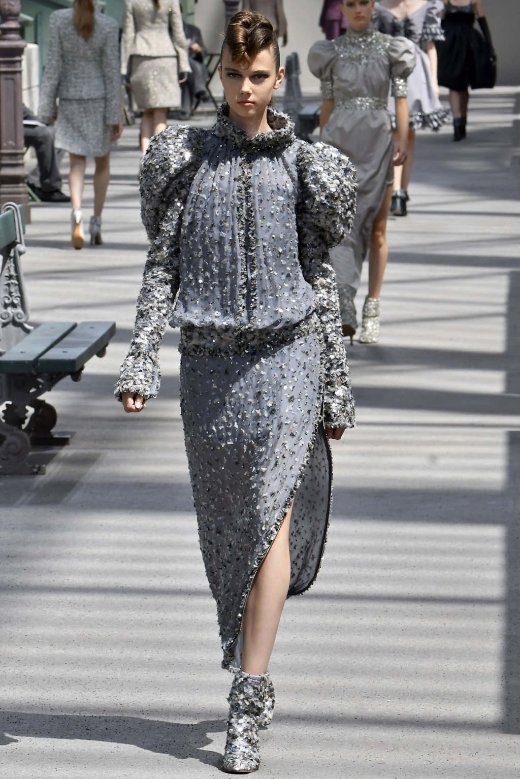 Fashion Week Paris Fall/Winter 2018 look 22 from the Chanel collection couture
