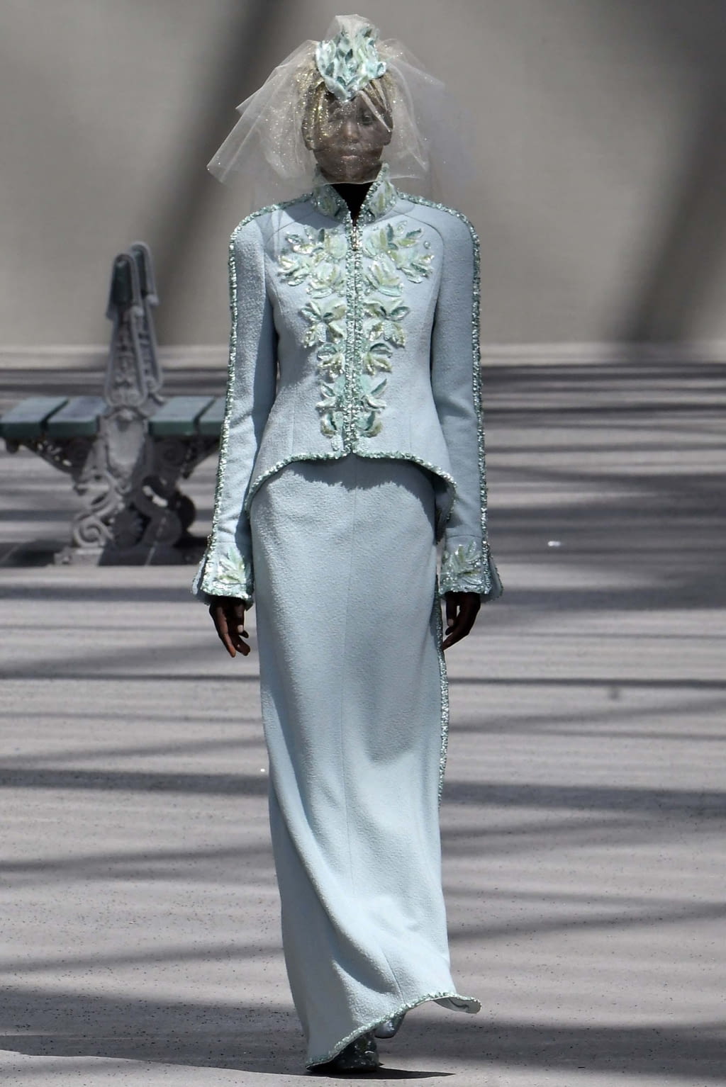 Fashion Week Paris Fall/Winter 2018 look 67 from the Chanel collection couture