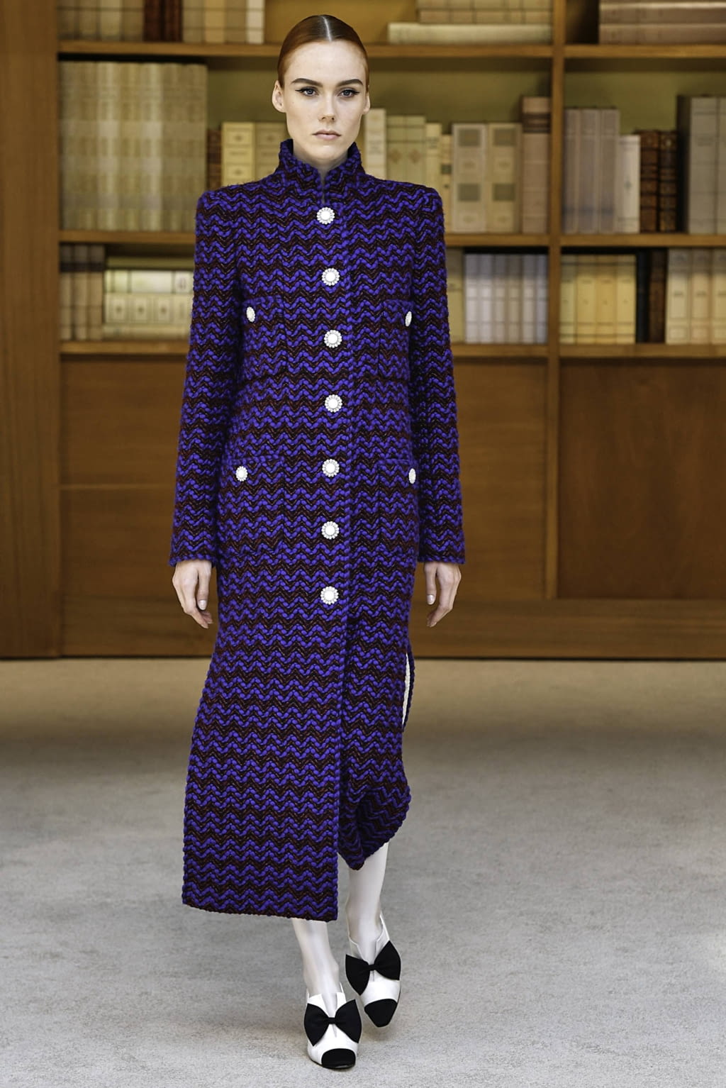 Fashion Week Paris Fall/Winter 2019 look 1 from the Chanel collection 高级定制