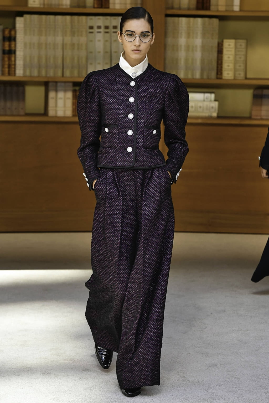 Fashion Week Paris Fall/Winter 2019 look 14 from the Chanel collection couture