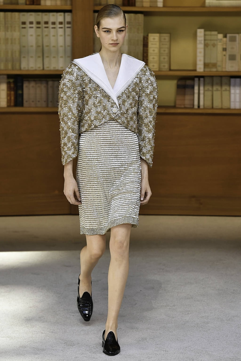 Fashion Week Paris Fall/Winter 2019 look 18 from the Chanel collection 高级定制