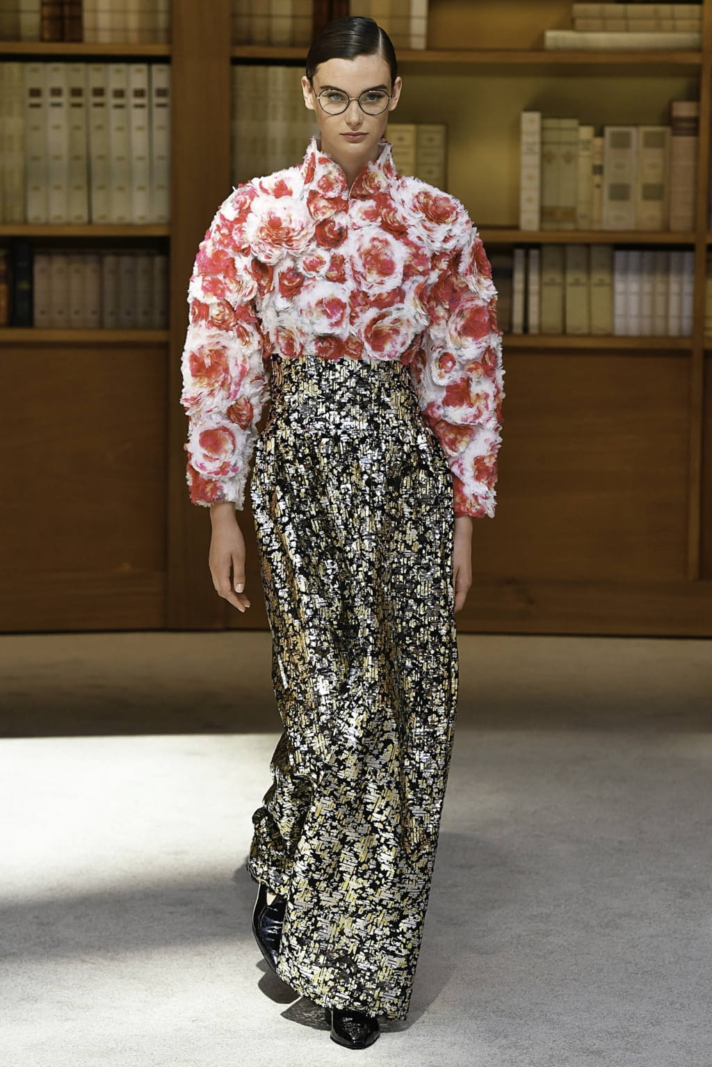 Fashion Week Paris Fall/Winter 2019 look 48 from the Chanel collection 高级定制