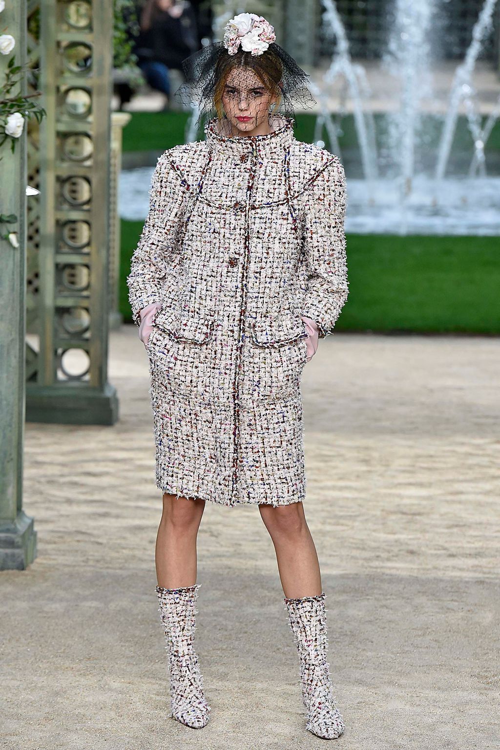 Fashion Week Paris Spring/Summer 2018 look 5 de la collection Chanel couture