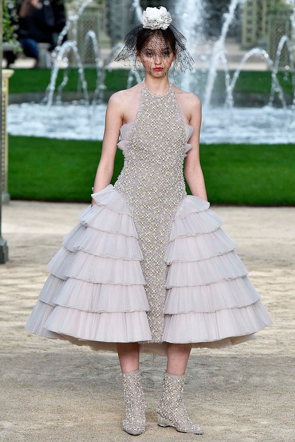 Fashion Week Paris Spring/Summer 2018 look 54 from the Chanel collection couture