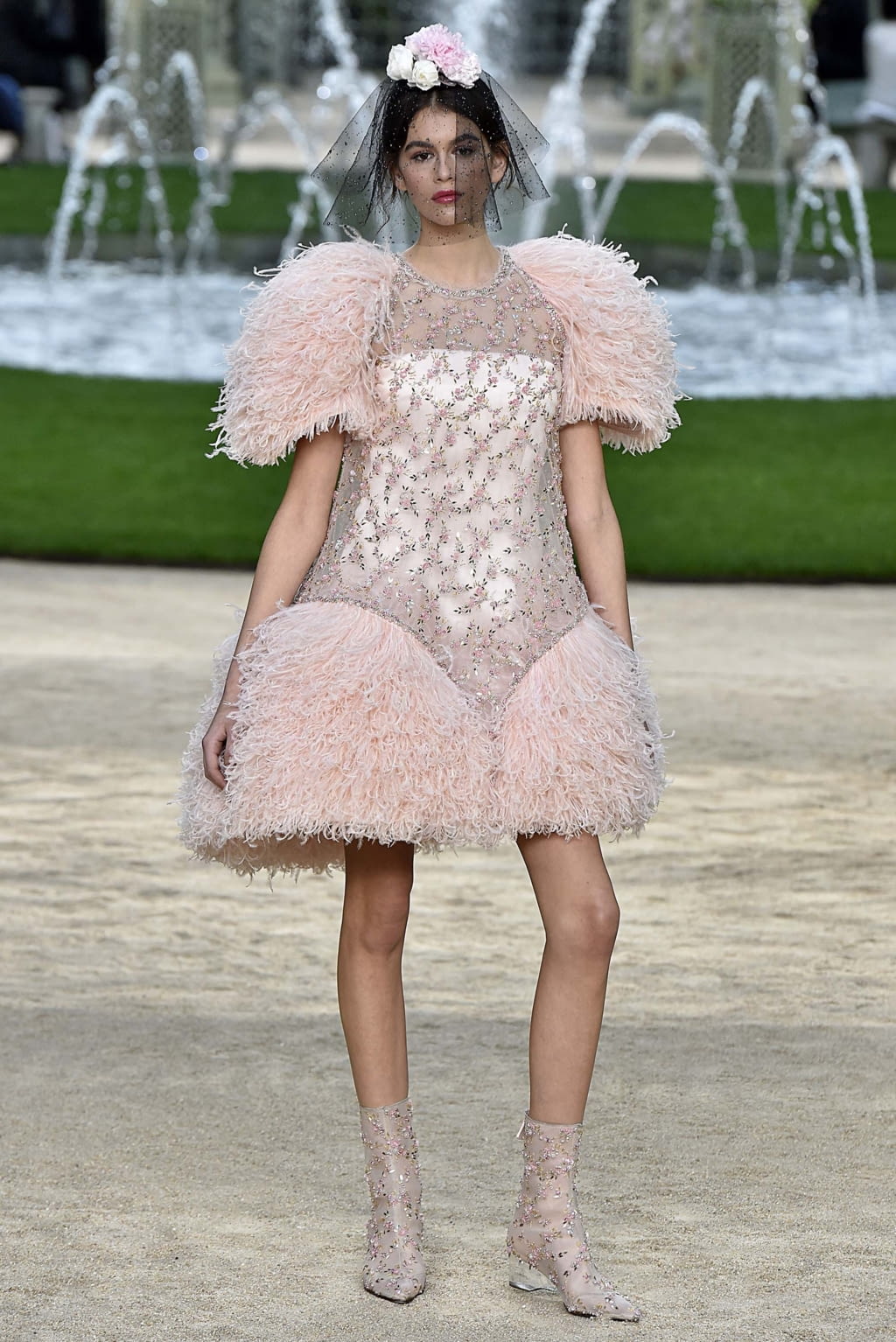 Fashion Week Paris Spring/Summer 2018 look 59 from the Chanel collection 高级定制