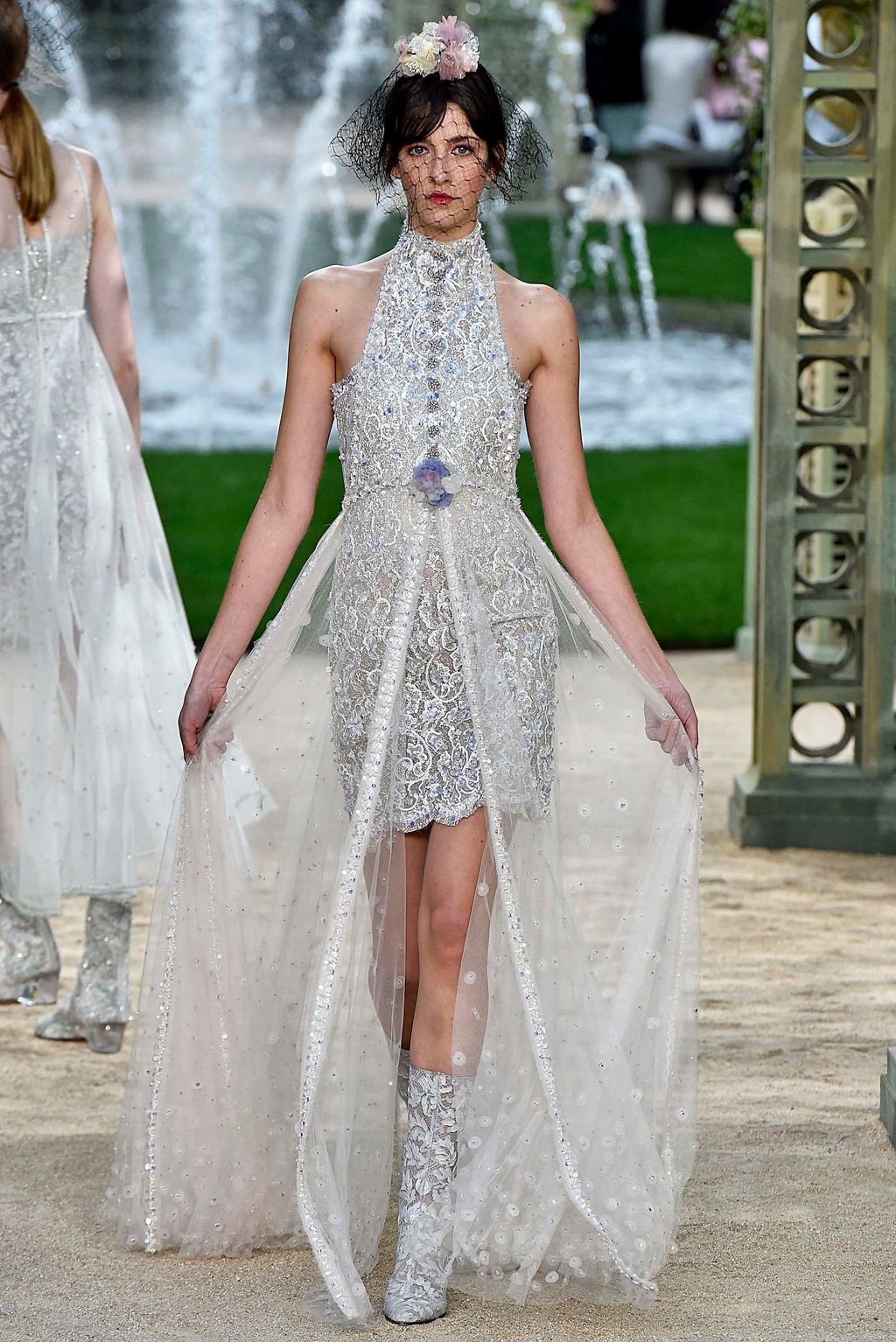 Fashion Week Paris Spring/Summer 2018 look 65 from the Chanel collection couture