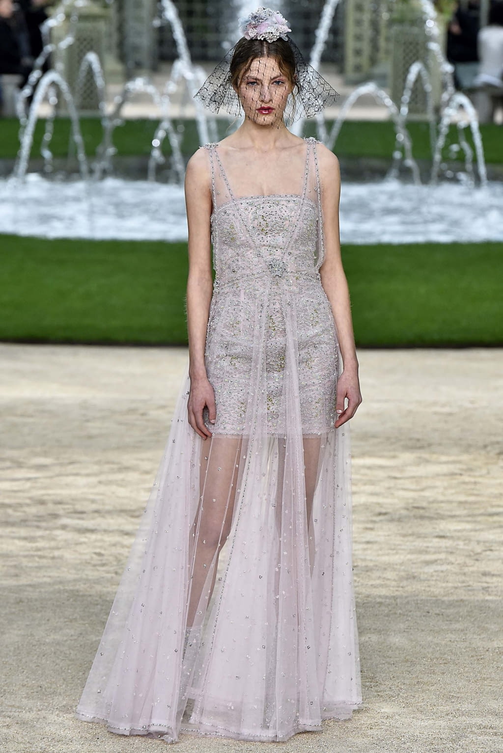 Fashion Week Paris Spring/Summer 2018 look 67 from the Chanel collection couture