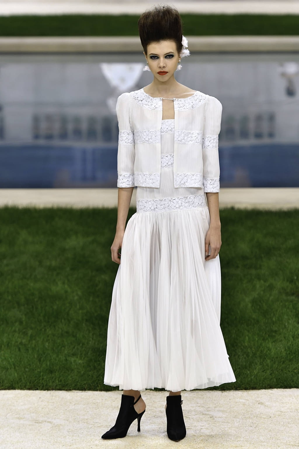 Fashion Week Paris Spring/Summer 2019 look 40 from the Chanel collection couture