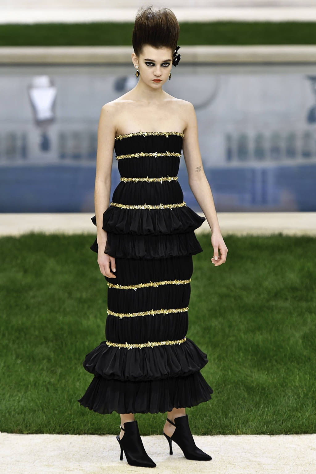 Fashion Week Paris Spring/Summer 2019 look 44 from the Chanel collection 高级定制